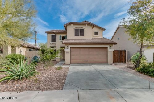 27517 63rd Dr, Phoenix, AZ 85083-7576