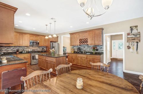 438 Freehold Rd, Jackson Twp NJ 08527-4631 exterior