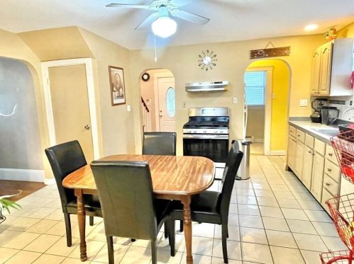 592 Washington Ave, Chelsea MA 02150-3907 exterior