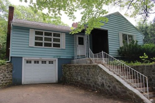 944 New Sherborn Rd, Royalston MA  01331-9701 exterior