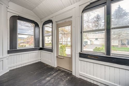 36 Ridge Ave, Royalston MA  01331-1709 exterior