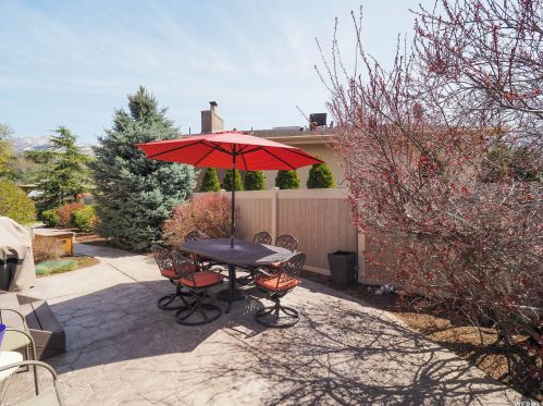 2161 Lorita Way, Sandy UT 84093-6514 exterior