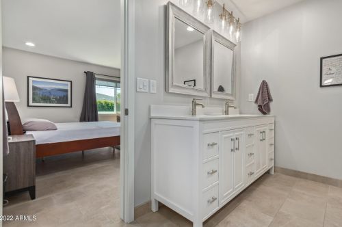 6720 11th St, Phoenix AZ  85014-1028 exterior