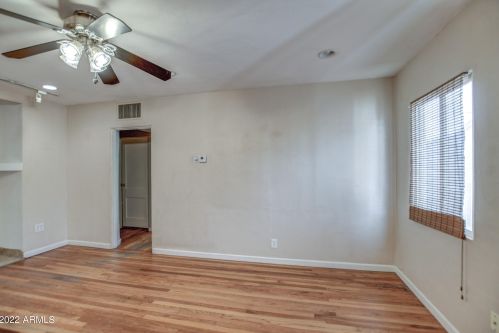 361 Clarendon Ave, Phoenix AZ  85013-3410 exterior