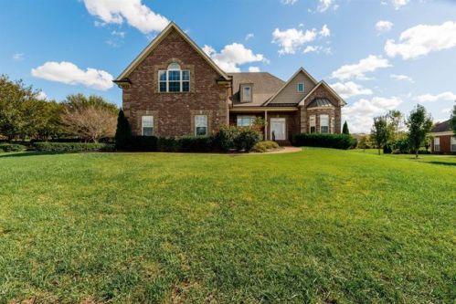 2309 Cages Bnd Rd, Gallatin TN  37066-5719 exterior