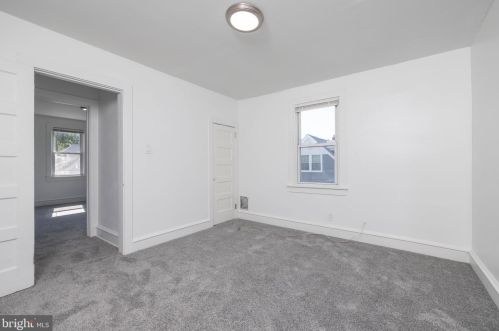 1022 Penn Line Rd, West Deptford NJ 08066-1075 exterior