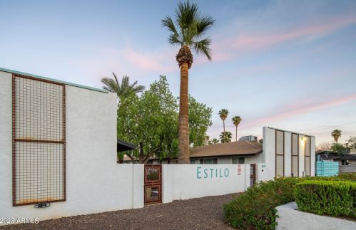 3025 38 St, Phoenix AZ 85018-4114 exterior