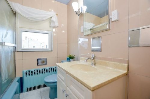 85 Caswell St, New Bedford MA 02745-2702 exterior