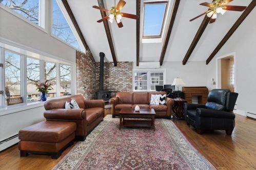 34 Rose St, Milton MA 02186-4616 exterior