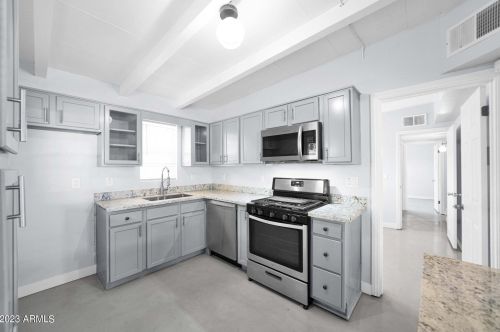 2205 Cambridge Ave, Phoenix AZ 85008-1027 exterior