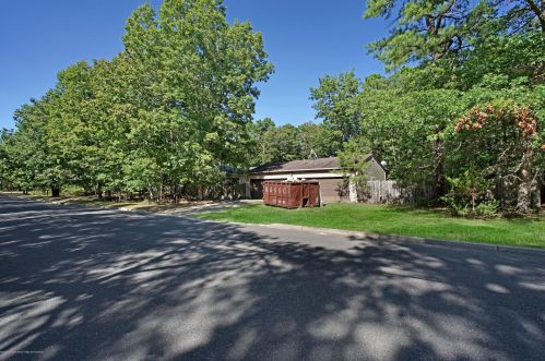 715 Reed Rd, Jackson Twp NJ 08527-4737 exterior