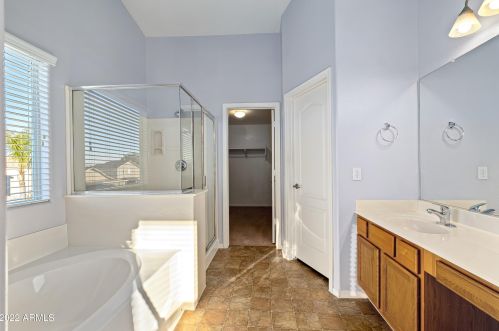 1928 Alta Vista Rd, Phoenix AZ 85041-5661 exterior