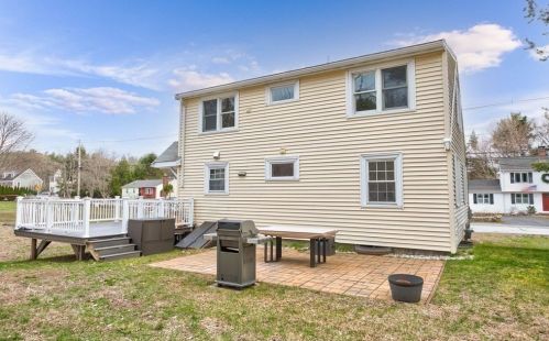 127 Elm St, North Reading MA 01864-2914 exterior