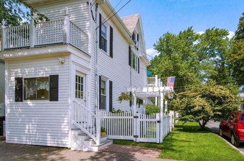 41 Teel St, Arlington MA 02474-5512 exterior