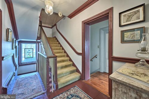 385 Springview Rd, Carlisle PA 17015-7411 exterior