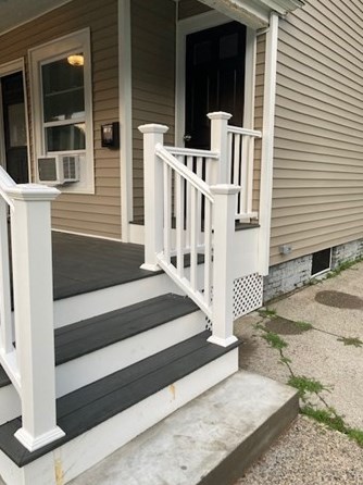 30 Windsor St, Worcester MA 01605-3732 exterior