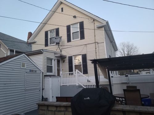 145 Armour St, New Bedford MA 02740-2405 exterior