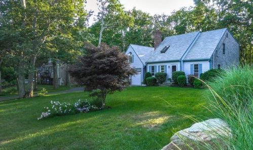 737 Rocky Hill Rd, Plymouth, MA 02360-5523