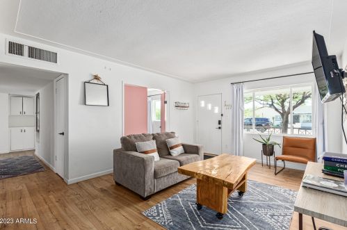 1819 45th St, Phoenix AZ 85032-2387 exterior