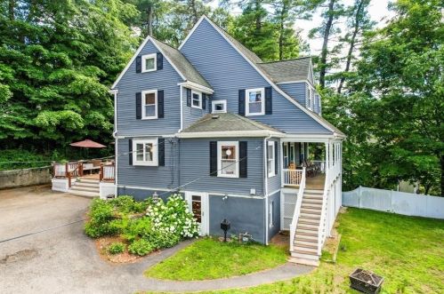 2054 Beacon St, Newton MA 02468-1445 exterior