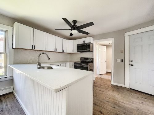 16 Frederick St, Montgomery MA 01085-3180 exterior