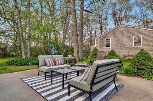 21 Florence St, Plymouth, MA 02360-1443