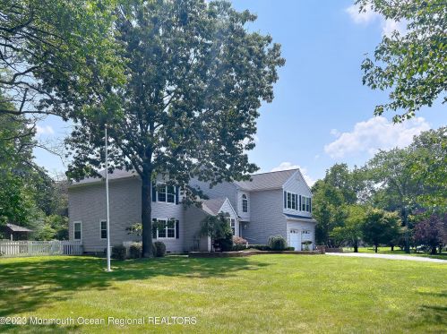 371 Sapphire Dr, Jackson Twp NJ  08527-1364 exterior