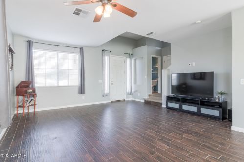 7233 39 Way, Phoenix AZ 85050-5428 exterior