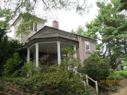 122 Islington Rd, Newton, MA 02466-1010