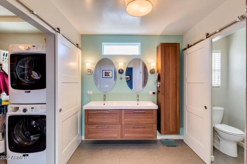 2145 Clarendon Ave, Phoenix AZ 85031-3142 exterior