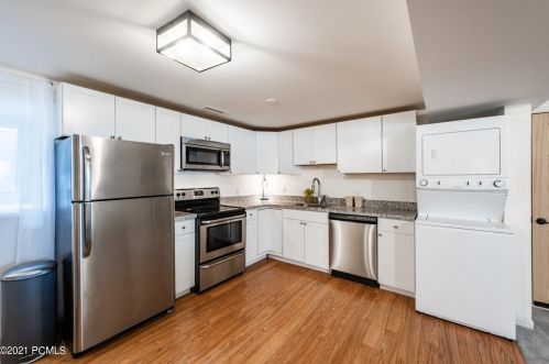 160 Parkview Dr, Park City UT 84098-5149 exterior