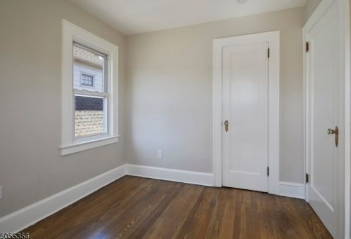 19 Elmwood Ave, Belleville NJ  07109-2306 exterior