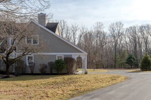 18 Ipswich Woods Dr, Ipswich MA 01938-1625 exterior