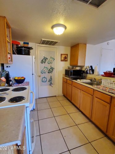 4015 44th St, Phoenix AZ 85032-2801 exterior