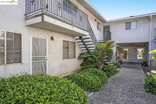 300 Warren Ave, San Leandro CA 94577-5063 exterior