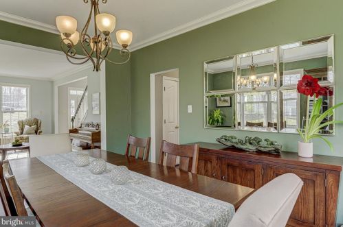 5476 Wooded Way, Columbia MD 21044-5722 exterior