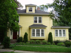 17 Leighton Rd, Newton, MA 02466-2245