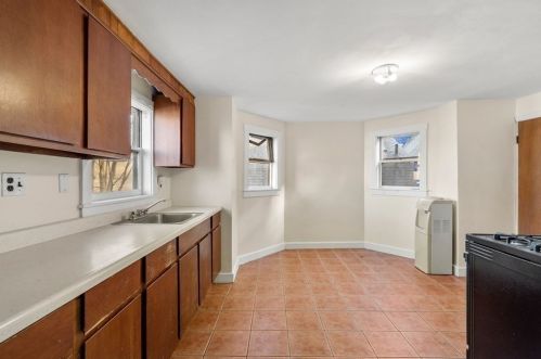 22 Oakland St, Newton MA 02458-1848 exterior