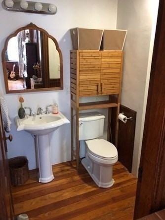 135 South St, Hingham MA 02043-2423 exterior