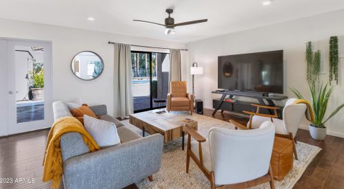 5327 26th St, Phoenix AZ 85032-8017 exterior