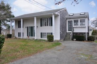 300 Lees River Ave, Fall River, MA 02725-1155
