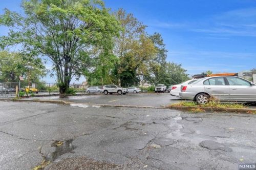 114 Washington Ave, Belleville NJ 07109-2978 exterior