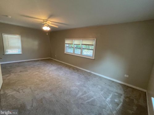 344 Beacon Ave, West Deptford NJ 08066-1210 exterior