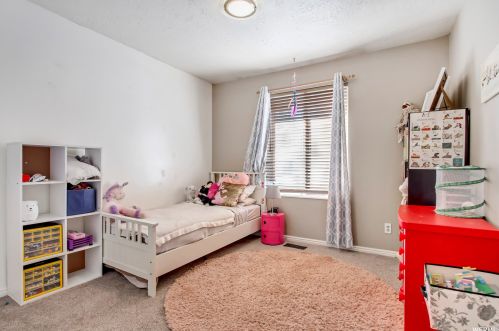 2371 High Mountain Dr, Sandy UT 84092-5506 exterior