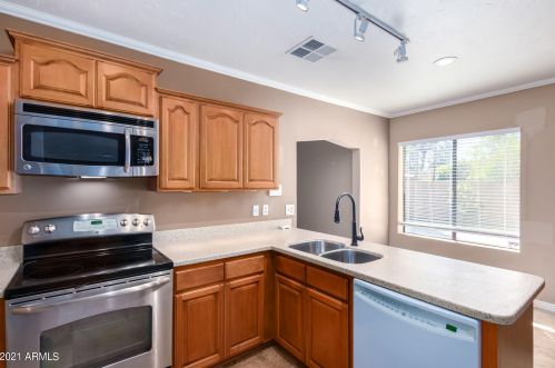 6314 14 Pl, Phoenix AZ 85014-4915 exterior