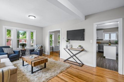 31 Sea St, Methuen MA  01844-2732 exterior