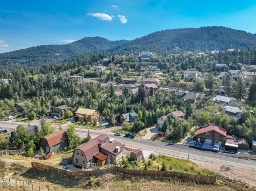 95 Aspen Dr, Park City UT 84098-5186 exterior