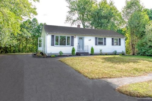 46 Fernwood Dr, Agawam MA  01001-3029 exterior