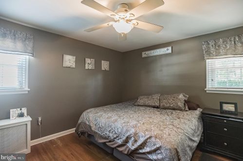 738 Chestnut Ave, West Deptford NJ 08097-1606 exterior