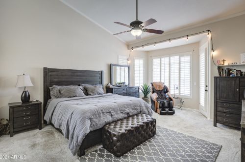 2702 Amberwood Dr, Phoenix AZ  85045-4208 exterior